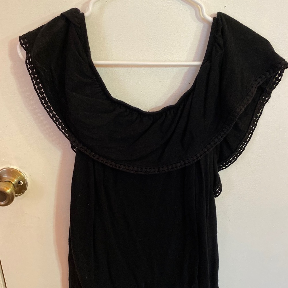 Old Navy black off the shoulder shirt